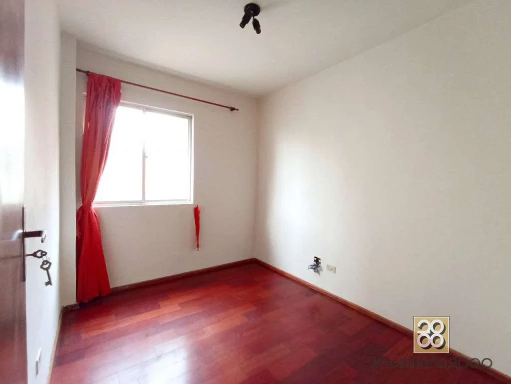 Wood or laminate floors in a 2-bedroom apartment, 67 m² — photo 5