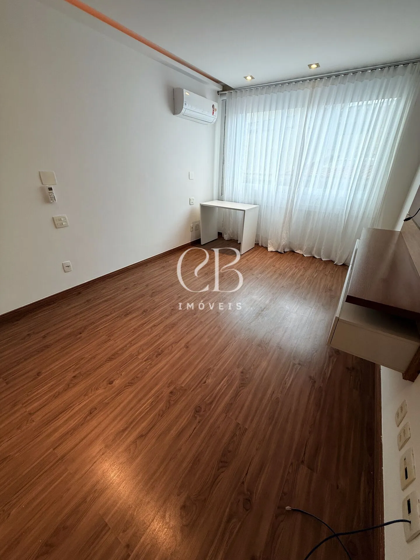 4-bedroom apartment with 5 bathrooms and 3 parking spaces — photo 21