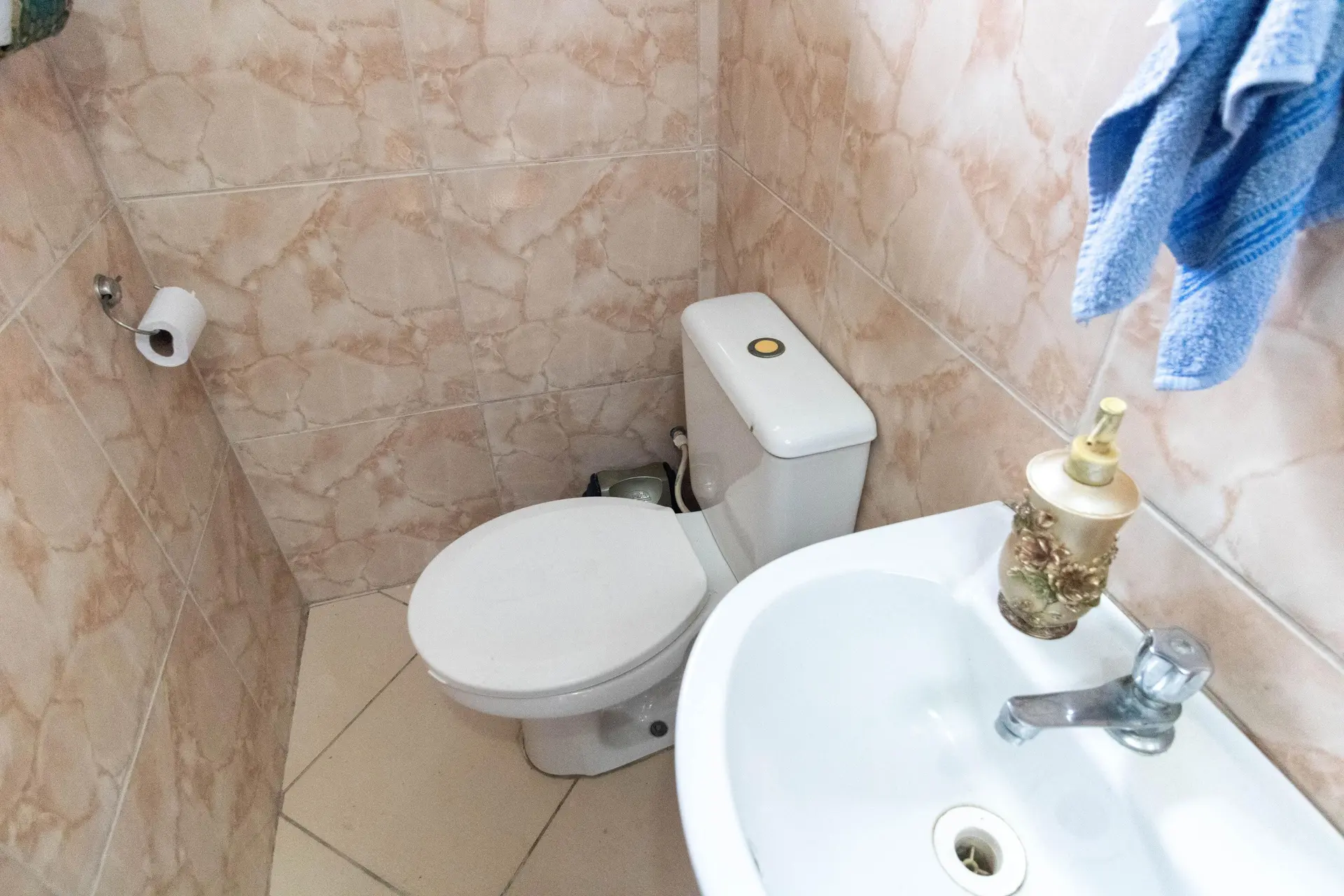 Casa amueblada con 6 dormitorios, 3 baños y jardín propio — photo 43