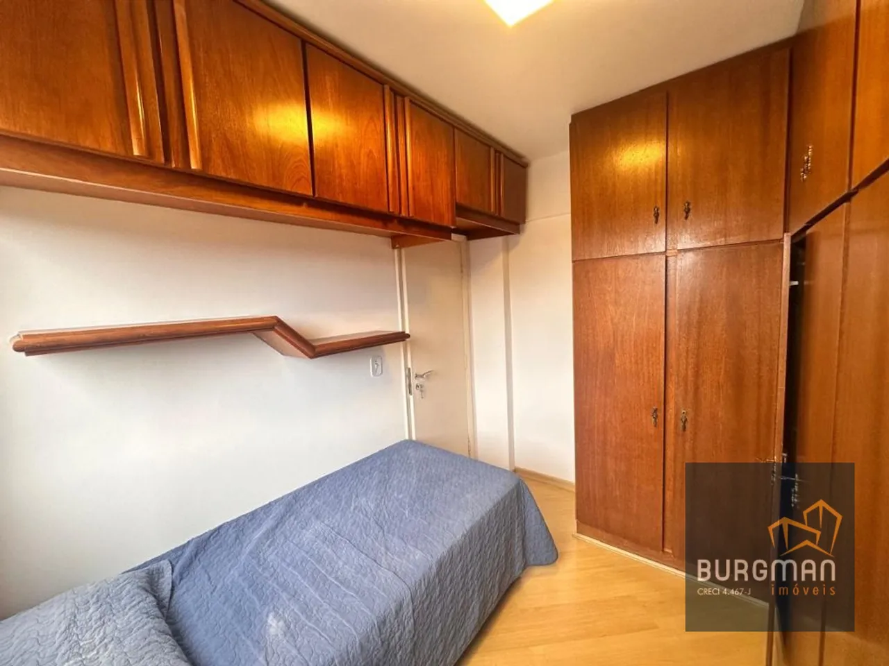 2-bedroom apartment with 1 bathroom and an open-plan kitchen — photo 17