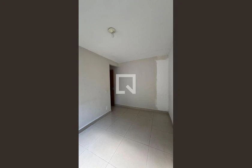 3-bedroom apartment in a building with a pool — photo 6