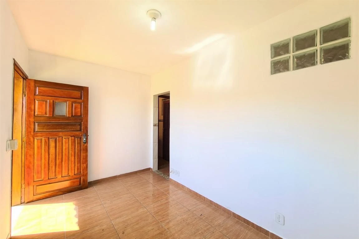 Unfurnished 1-bedroom apartment with 1 bath and no parking — photo 18
