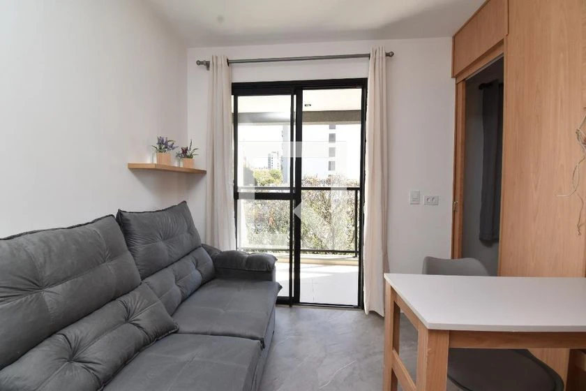 Apartamento mobiliado com varanda e 1 quarto — photo 5