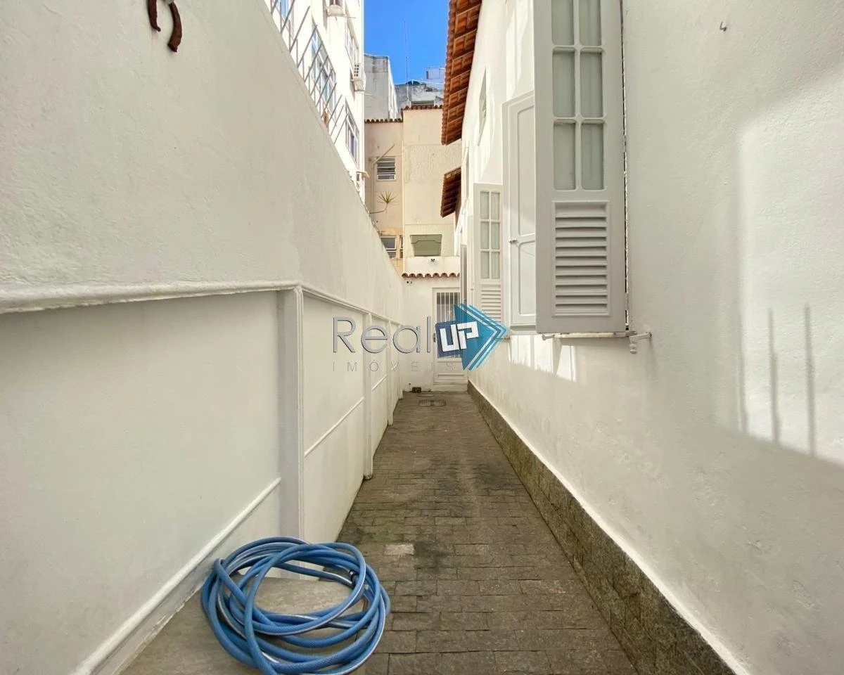 Балкон з грилем та 3 спальні: будинок 177 м² — photo 11