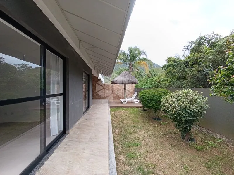 Furnished garden apartment 164 m² with 2 bedrooms — photo 17