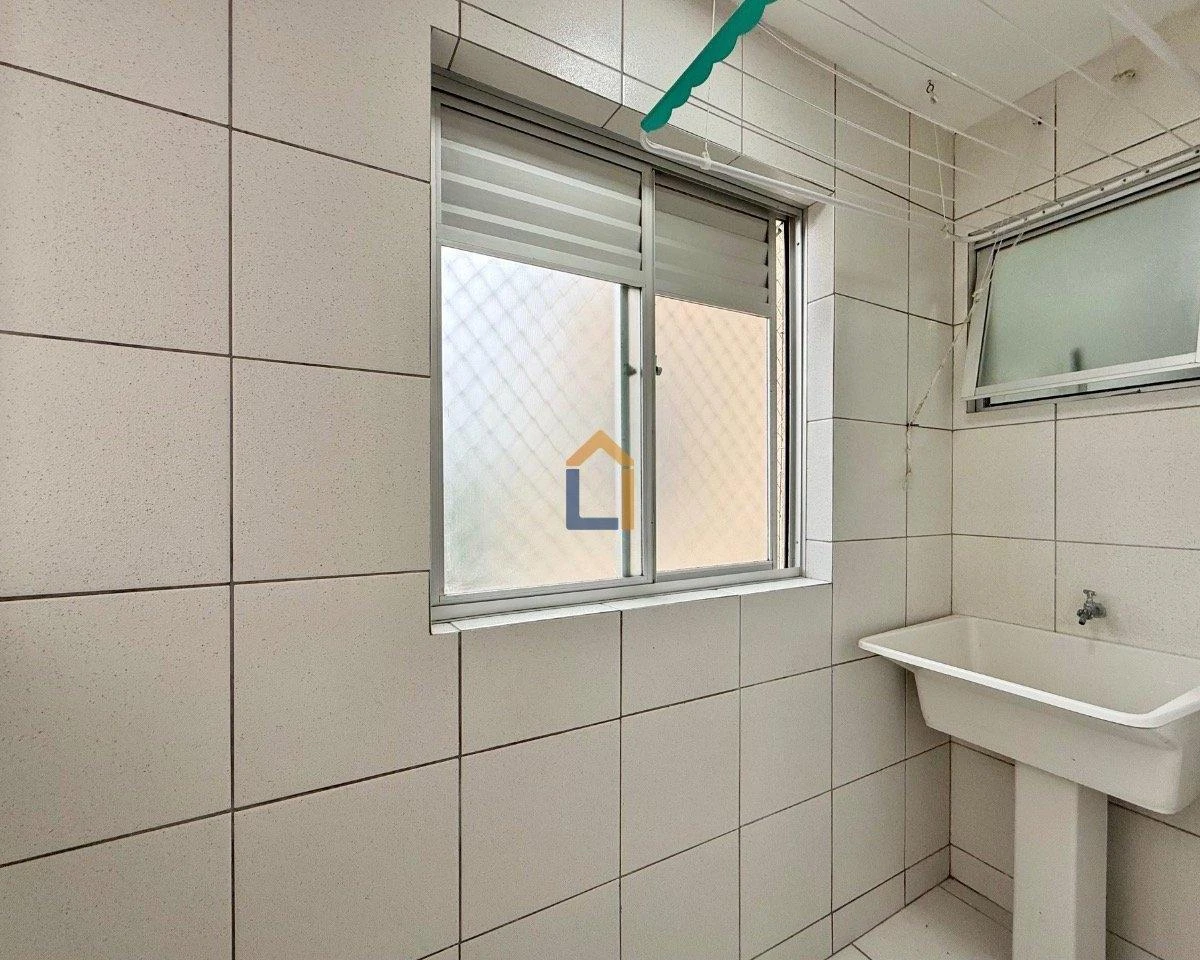 3-bedroom apartment with a washing machine in Curitiba — photo 14