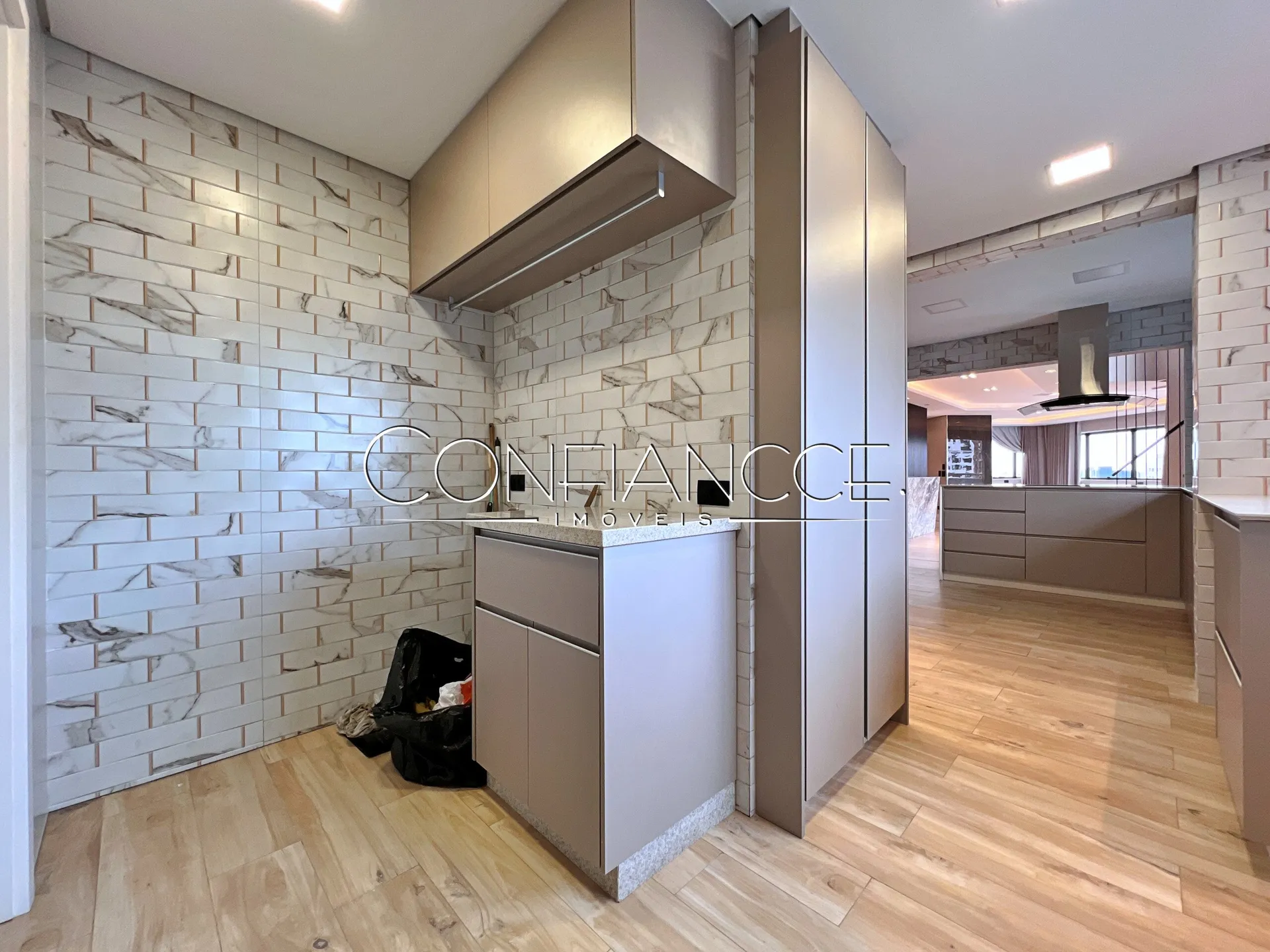 Apartamento de 463 m² con 3 suites y 4 plazas — photo 44