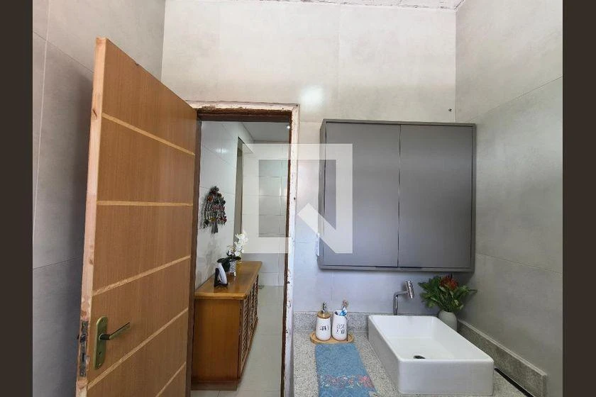 358 m² rental house with 2 bedrooms, suite and balcony — photo 33