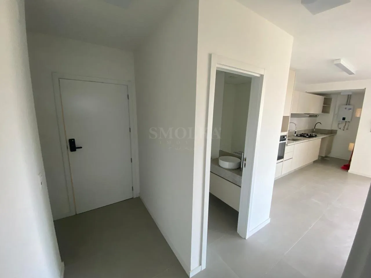 3-bedroom apartment with a grill on the balcony — photo 55