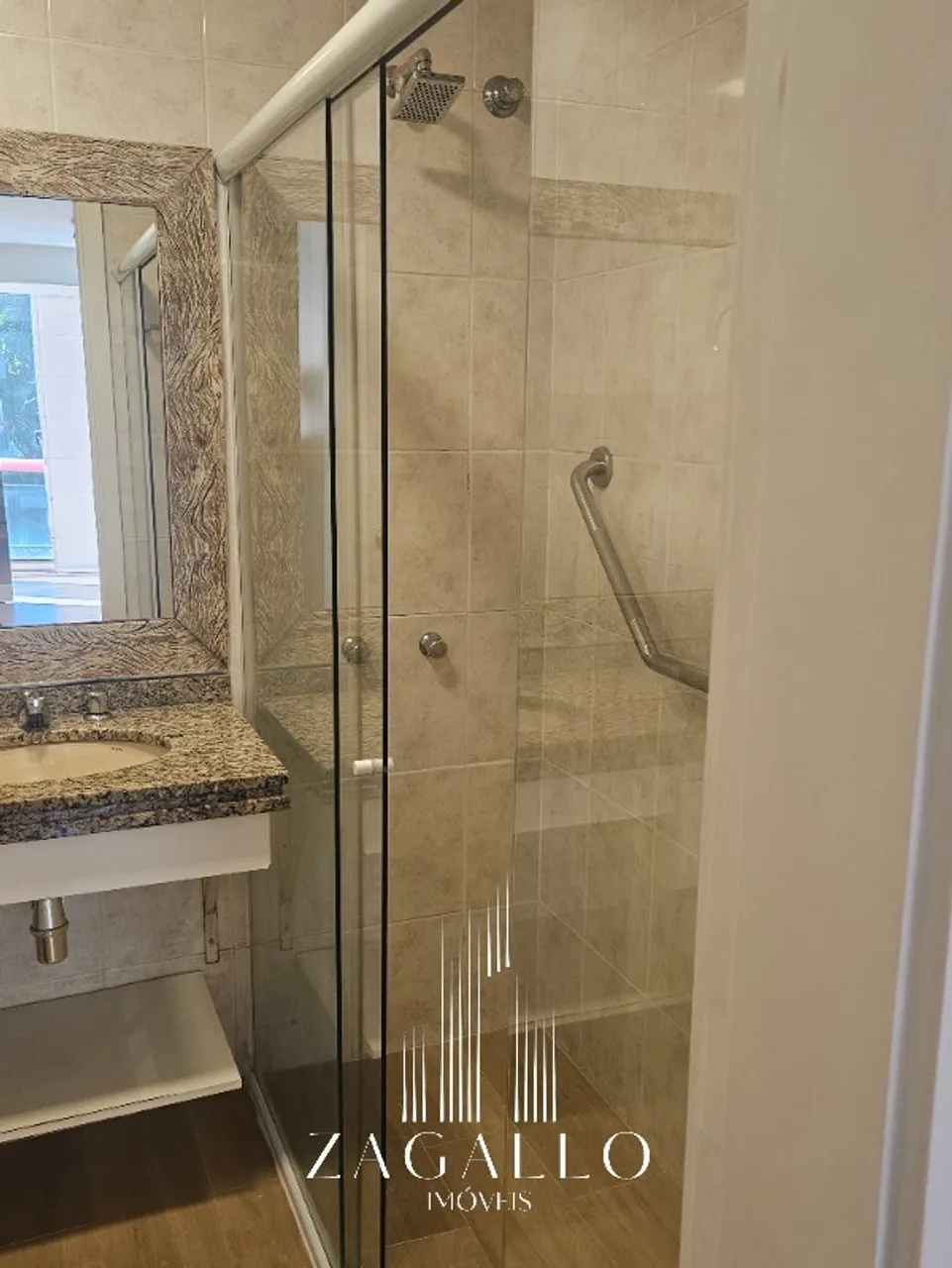 Rental apartment with 4 bedrooms, balcony, and 3 parking — photo 18