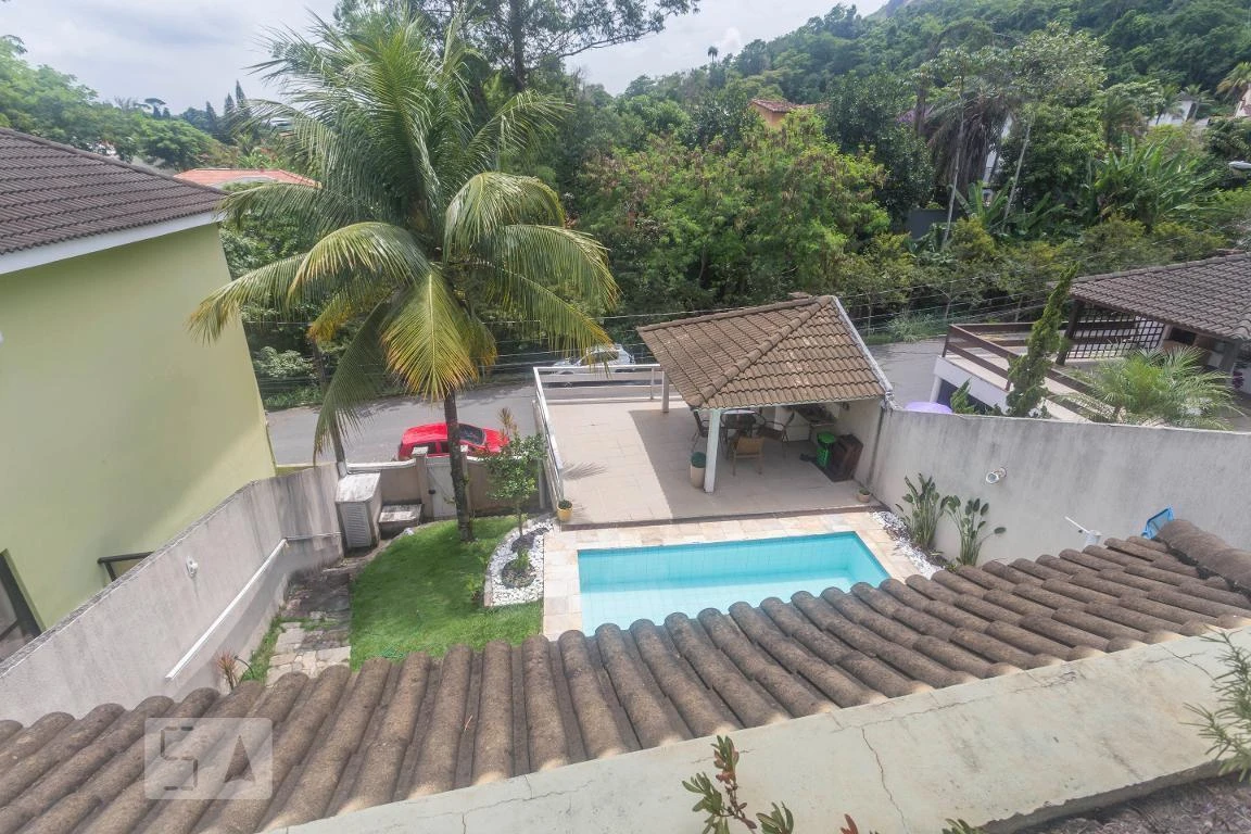 Furnished 680 m² house with 3 bedrooms — photo 47