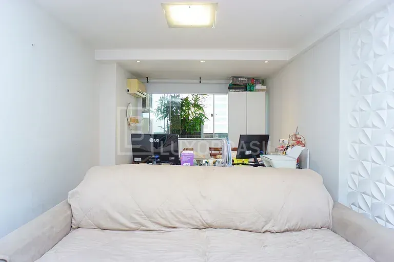 Furnished 4-bedroom apartment with 245 m² — photo 30
