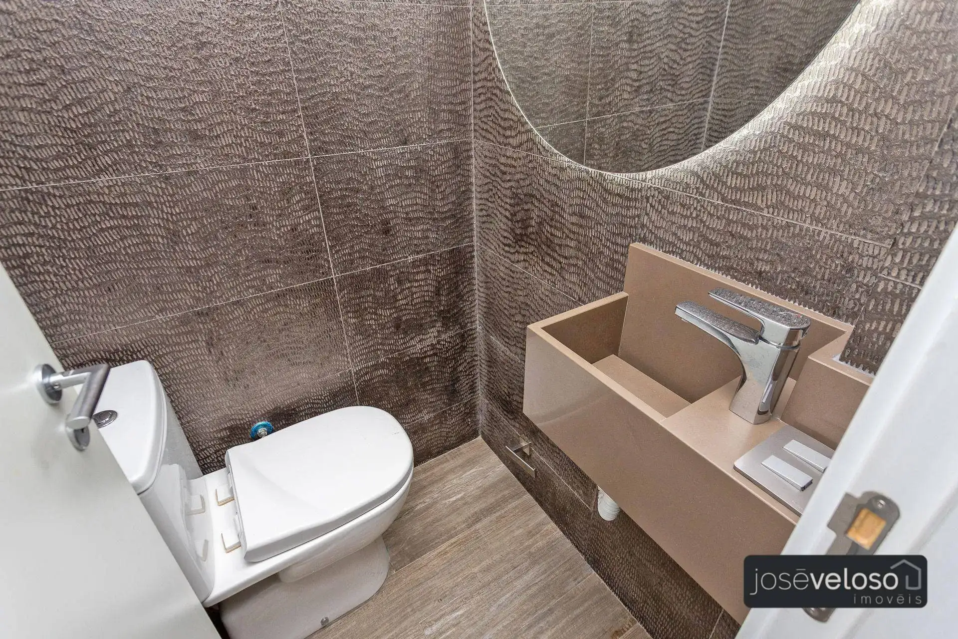 137 m² apartment with 3 bedrooms and air conditioning — photo 40