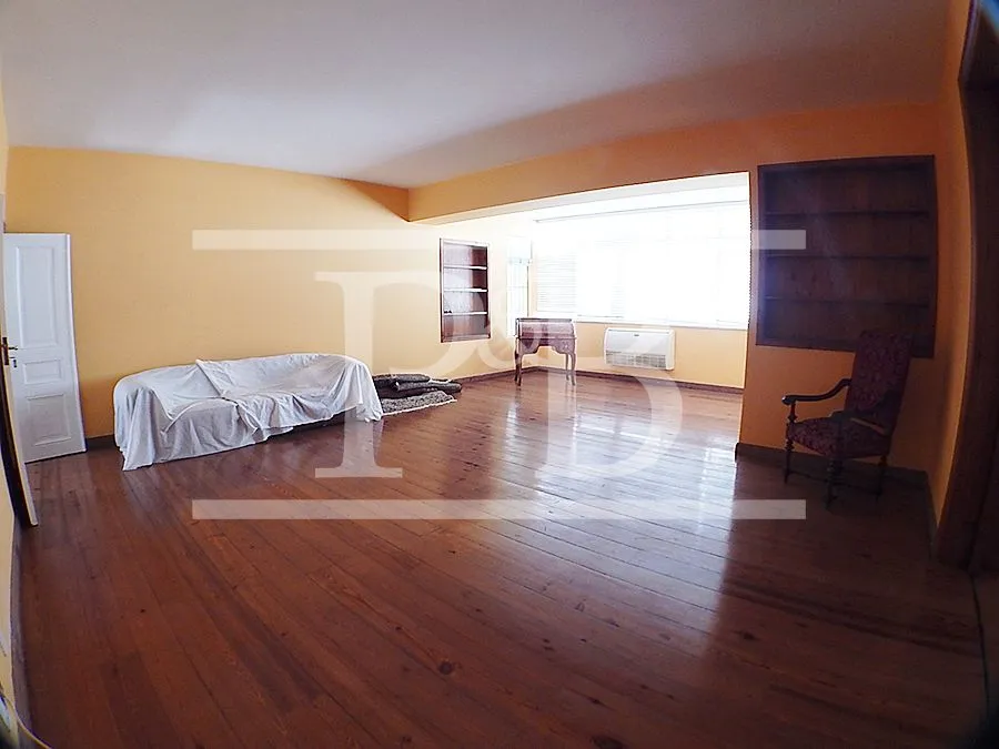 4-bedroom apartment with 3 bathrooms, 420 m² — photo 13