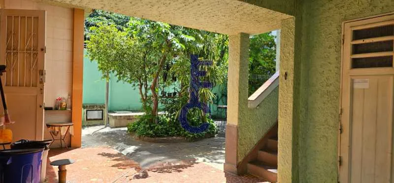 House with 5 bedrooms, 4 baths and 4 parking spaces — photo 18