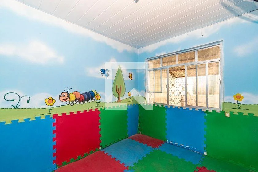 Furnished house with 5 bedrooms and 560 m² — photo 44