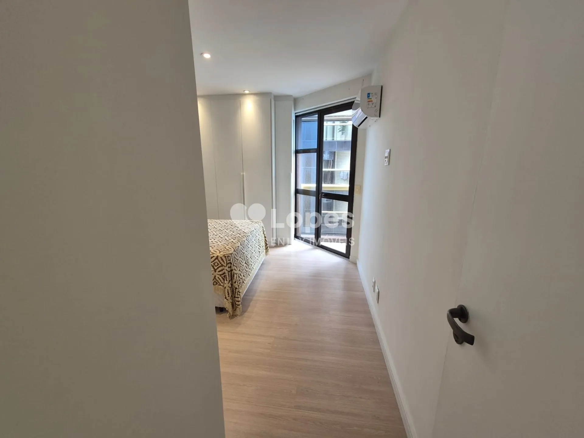 2-bedroom apartment in a building with a sauna — photo 16