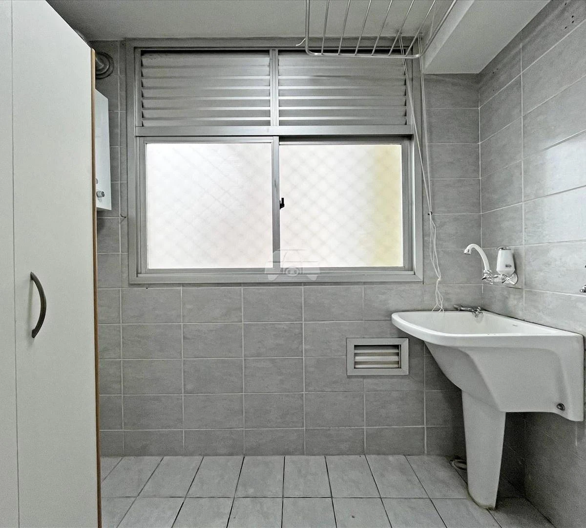 Washing machine in a 2-bedroom apartment, 64 m² — photo 9