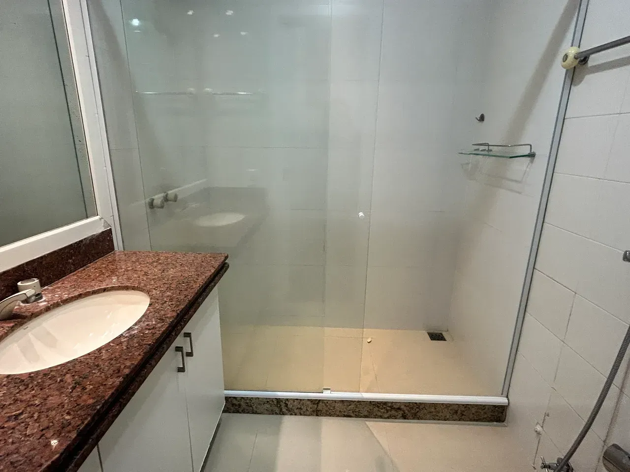 3-bedroom apartment with a glassed-in balcony and 130 m² — photo 17