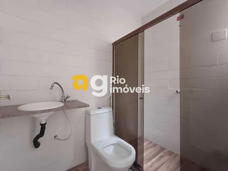 2-bedroom apartment with open-plan kitchen and 1 parking spot — photo 4