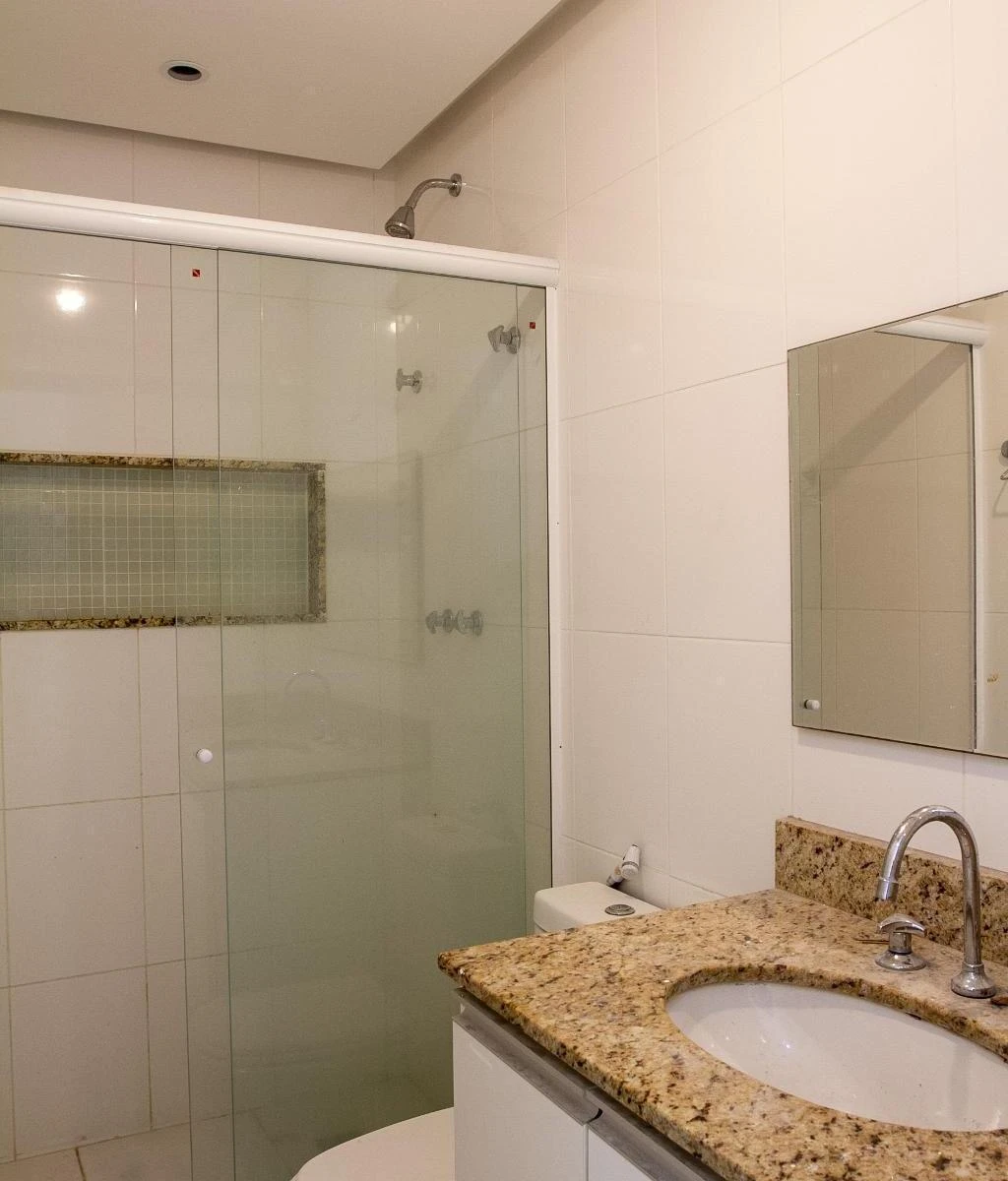 Rental apartment with 3 bedrooms, 1 en-suite and 188 m² — photo 35