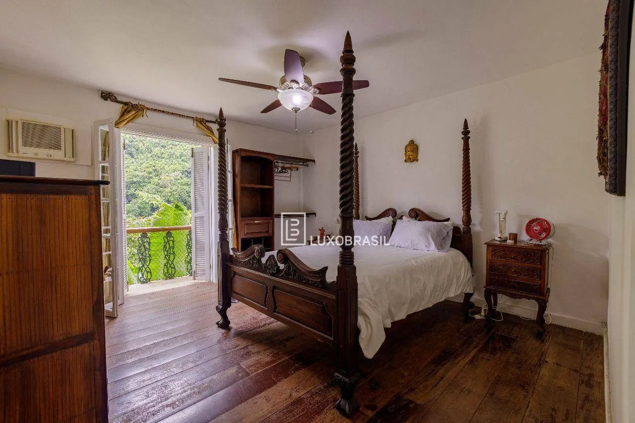 Triplex house with 4 bedrooms and 5 bathrooms with balcony — photo 7