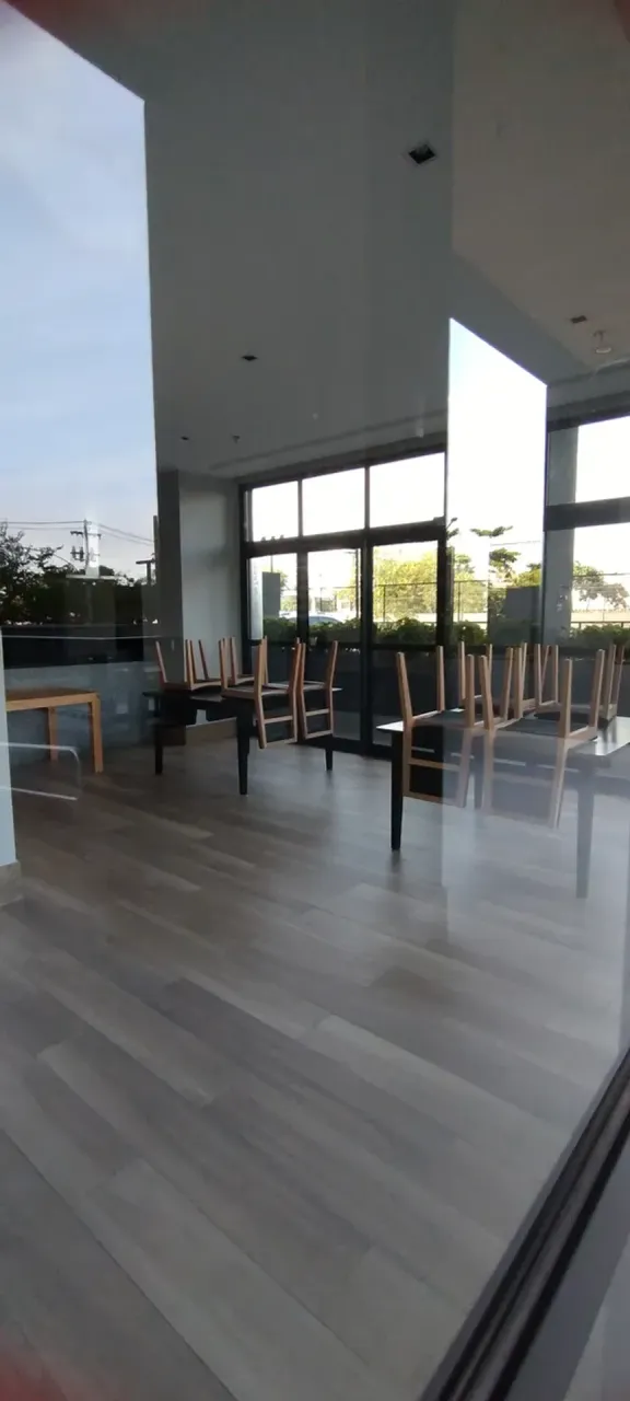 Unfurnished 2-bedroom apartment with open-plan kitchen — photo 18