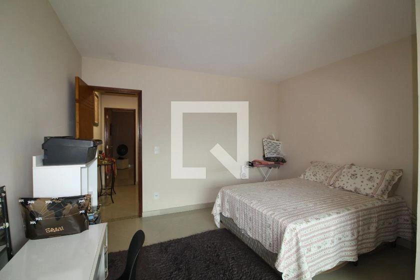 200 m² apartment with 3 en-suite bedrooms and balcony — photo 47
