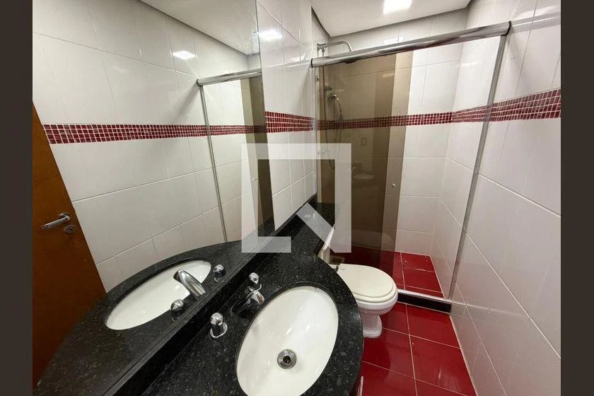 166 m² apartment with 4 en-suite bedrooms and enclosed balcony — photo 17