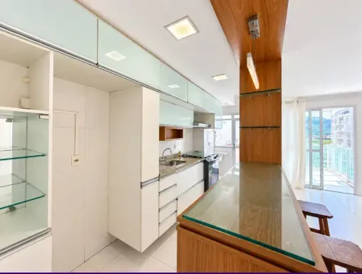 Balcony with a grill in a 3-bedroom apartment, 89 m² — photo 2