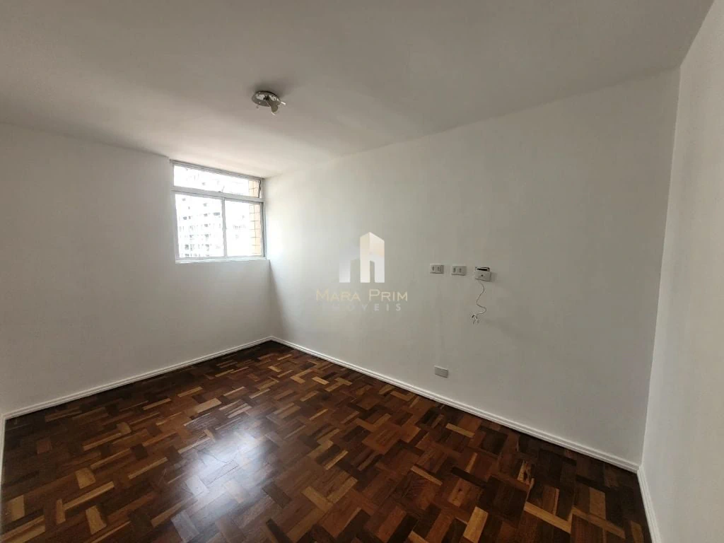 3-bedroom apartment with wood or laminate floors in Curitiba — photo 20