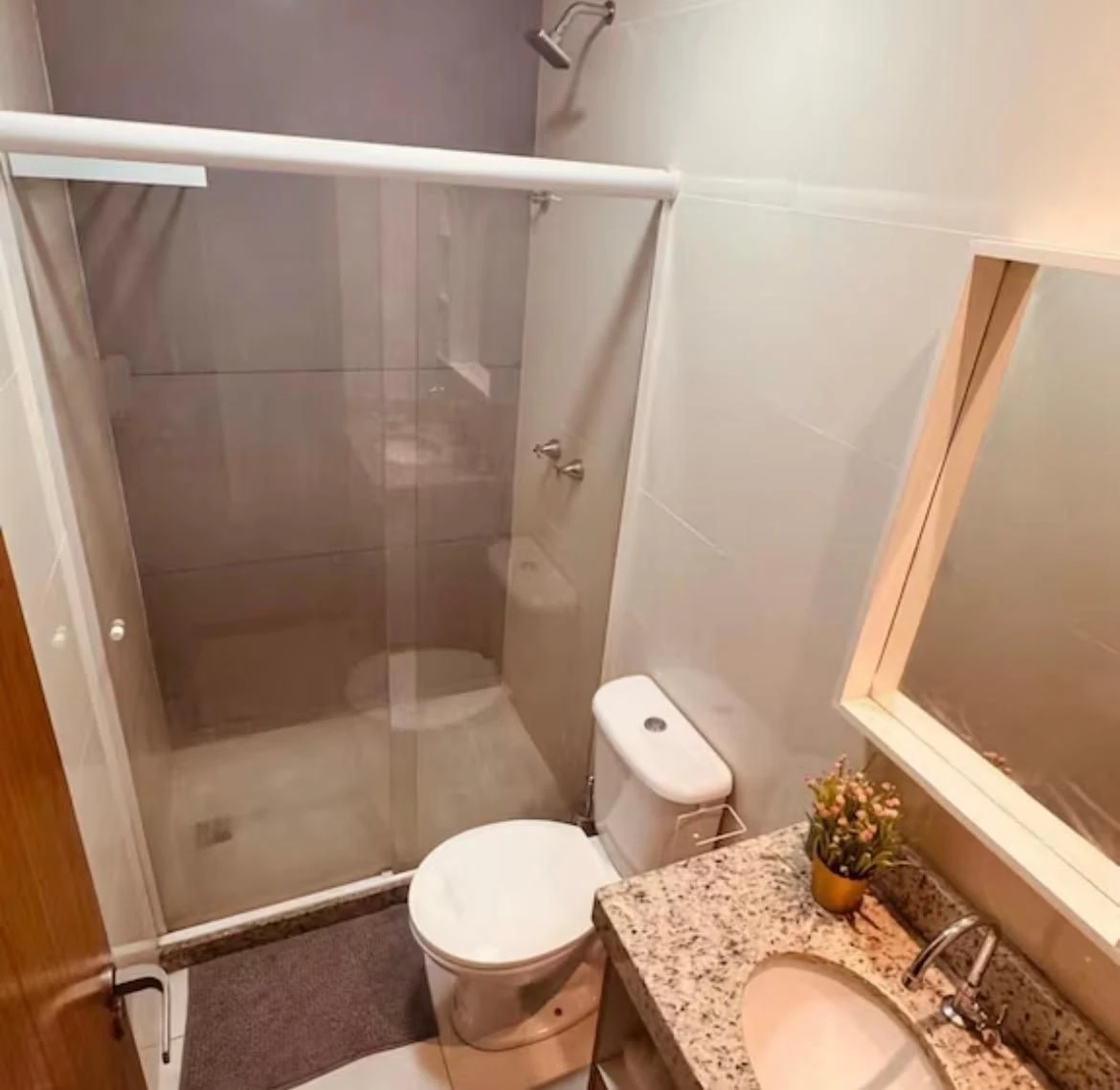 Furnished 2-bedroom apartment with 1 bathroom, no parking — photo 18