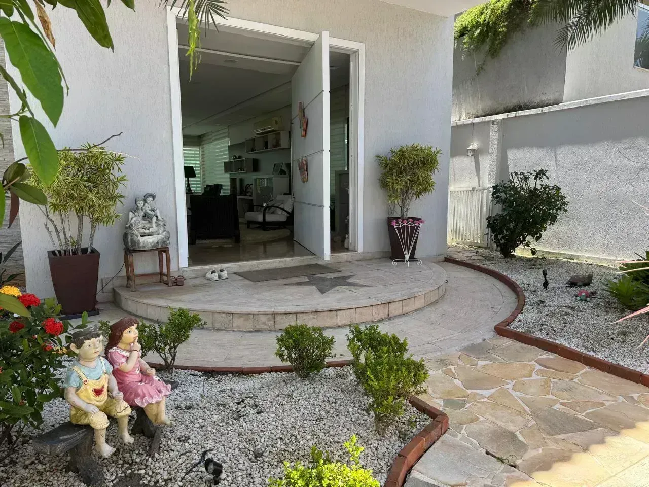 Furnished house with a gas open kitchen and 5 bedrooms — photo 13