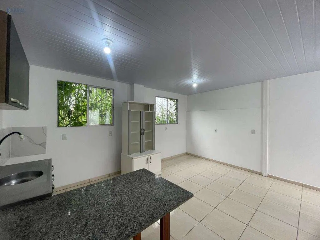 35 m² studio with 1 bedroom, 1 bath and kitchenette — photo 2