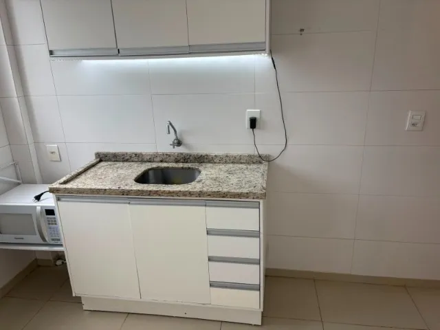 Apartamento sem mobília com 2 quartos e 1 vaga