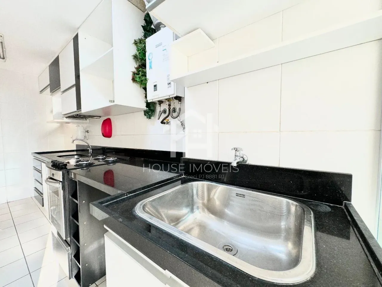 Apartamento com 2 quartos e suíte e varanda fechada — photo 15