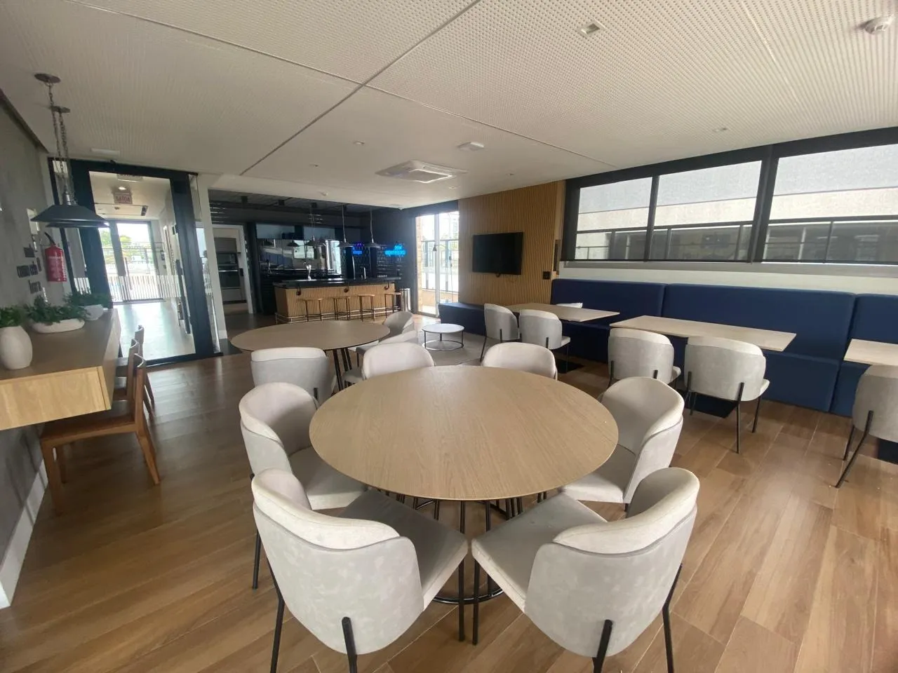 Estudio amueblado de 56 m² con 1 dormitorio y plaza cubierta — photo 19