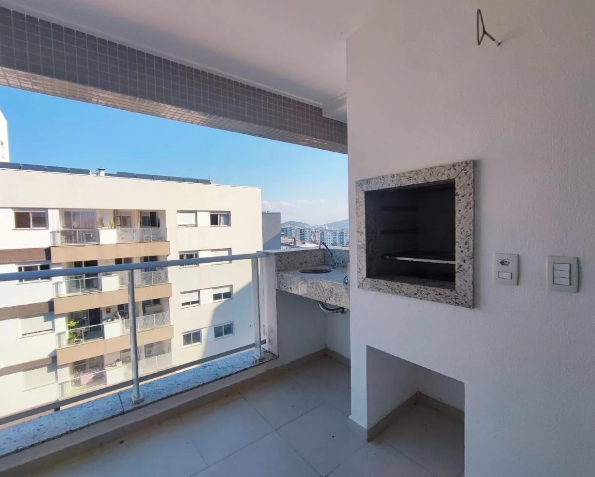 Apartment, 86 m², with a grill on the balcony