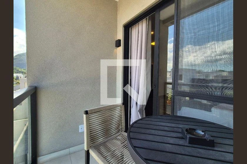Kitnet amueblada de 48 m² con 1 dormitorio y balcón — photo 13