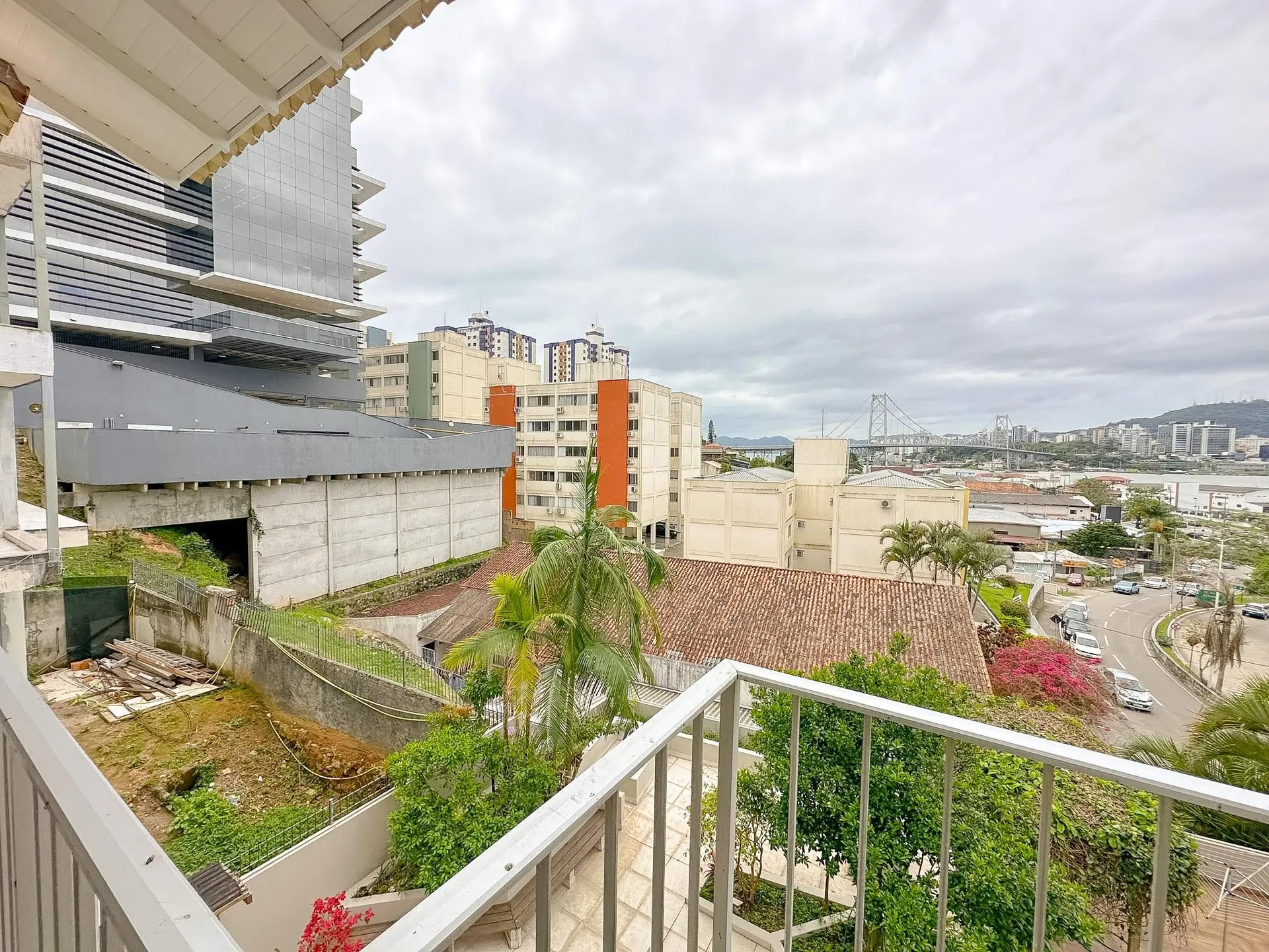 Furnished house, 250 m², with a bathtub — photo 11