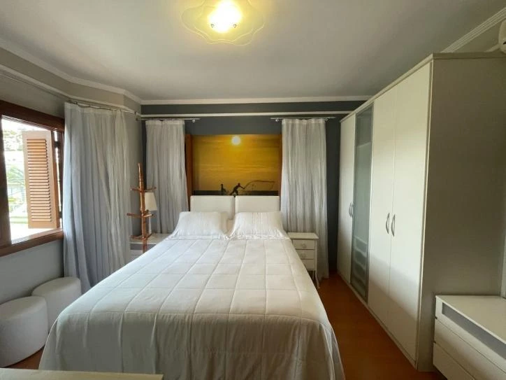 Ванна и 6 спален: дом 320 м² — photo 12