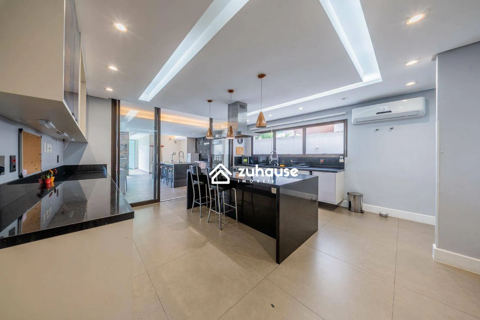 Unfurnished house with 4 bedrooms and open-plan kitchen — photo 12