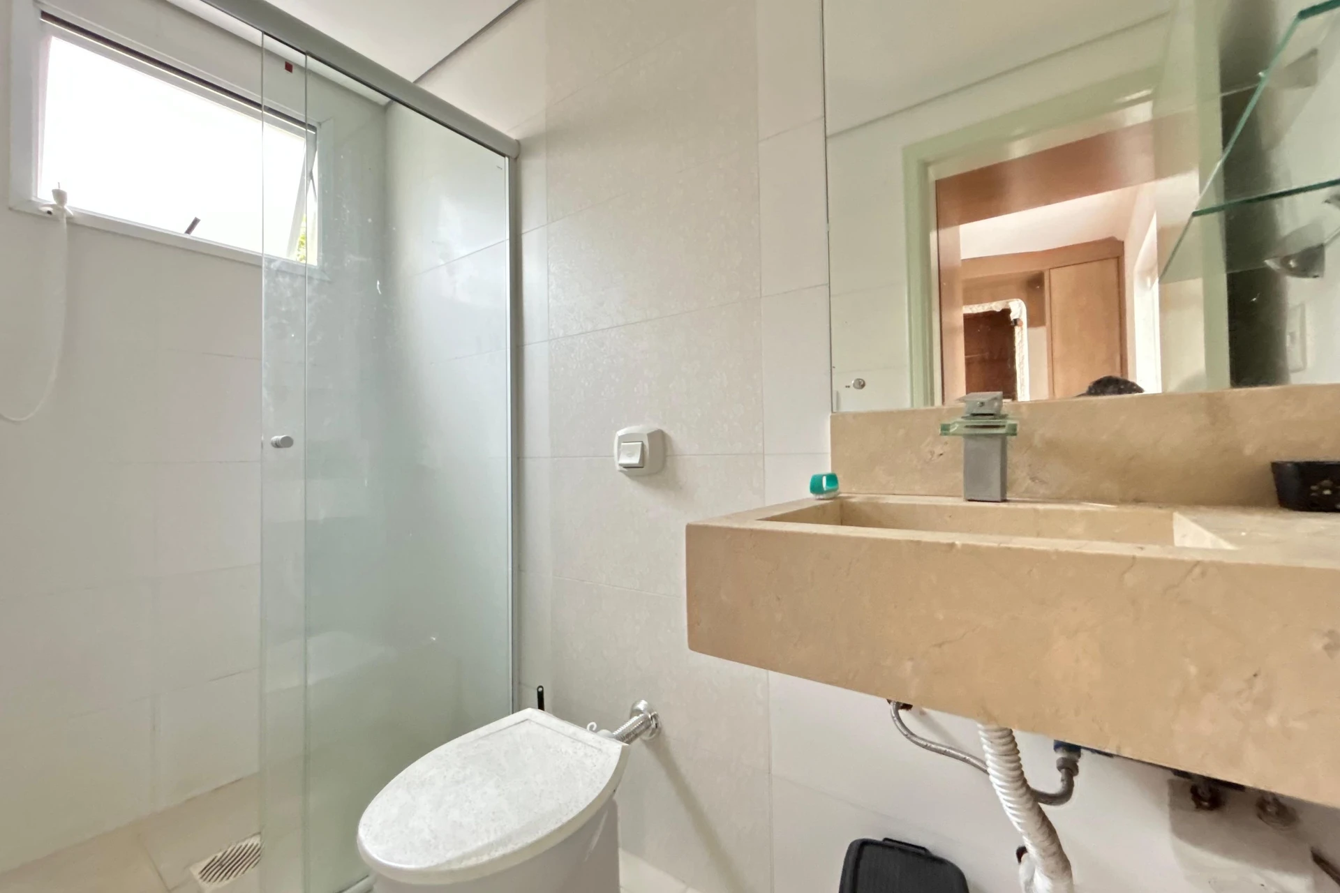 Glass-enclosed balcony in a 3-bedroom apartment, 108 m² — photo 40
