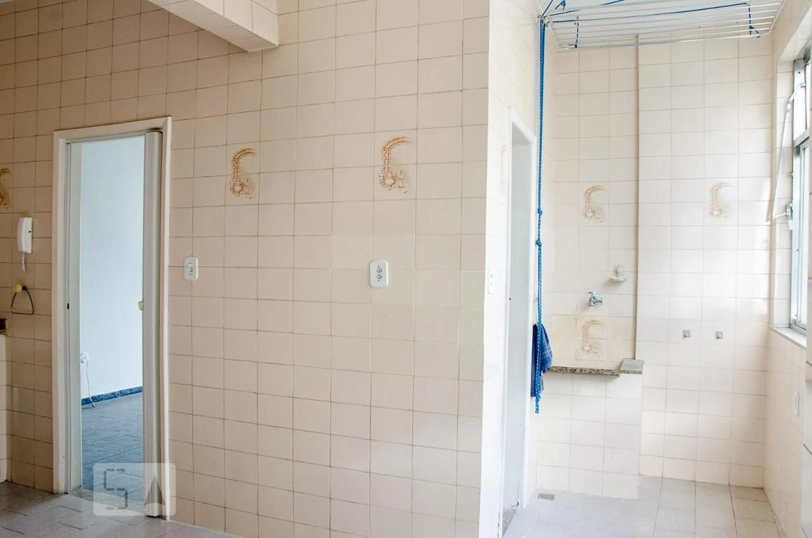 2-bedroom apartment with separate kitchen and gas stove — photo 4
