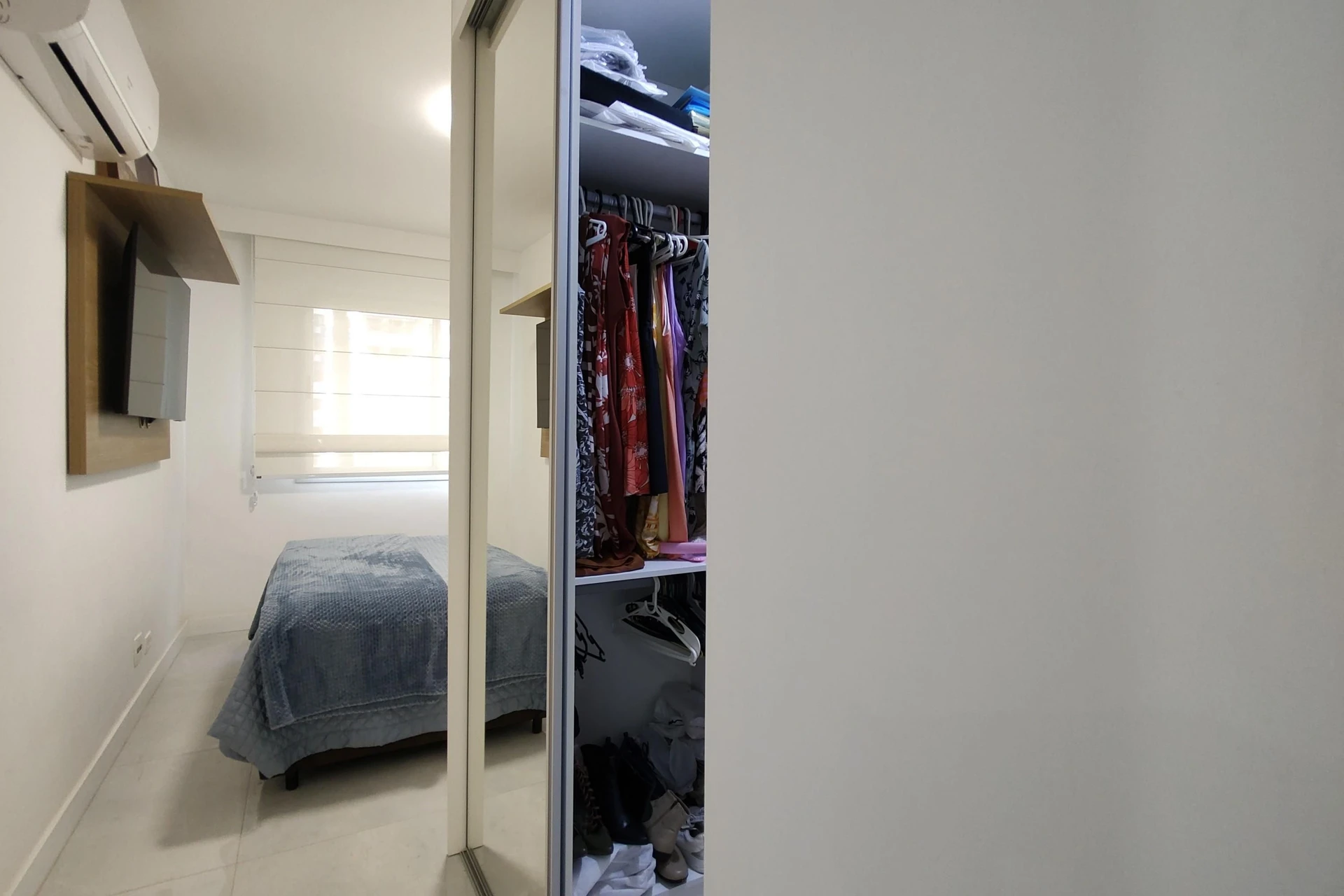 3-bedroom apartment with a walk-in closet — photo 63