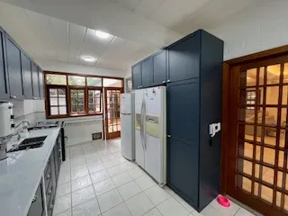 Furnished house with 4 bedrooms and 6 parking spots — photo 7