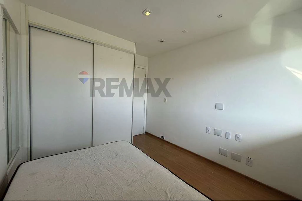Furnished 4-bedroom apartment with 246 m² — photo 15