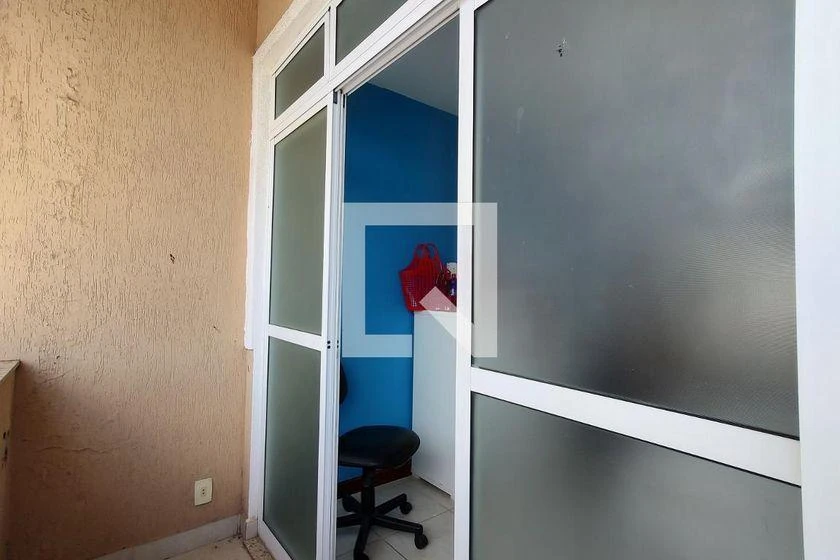 Home office in a 3-bedroom house, 198 m² — photo 34