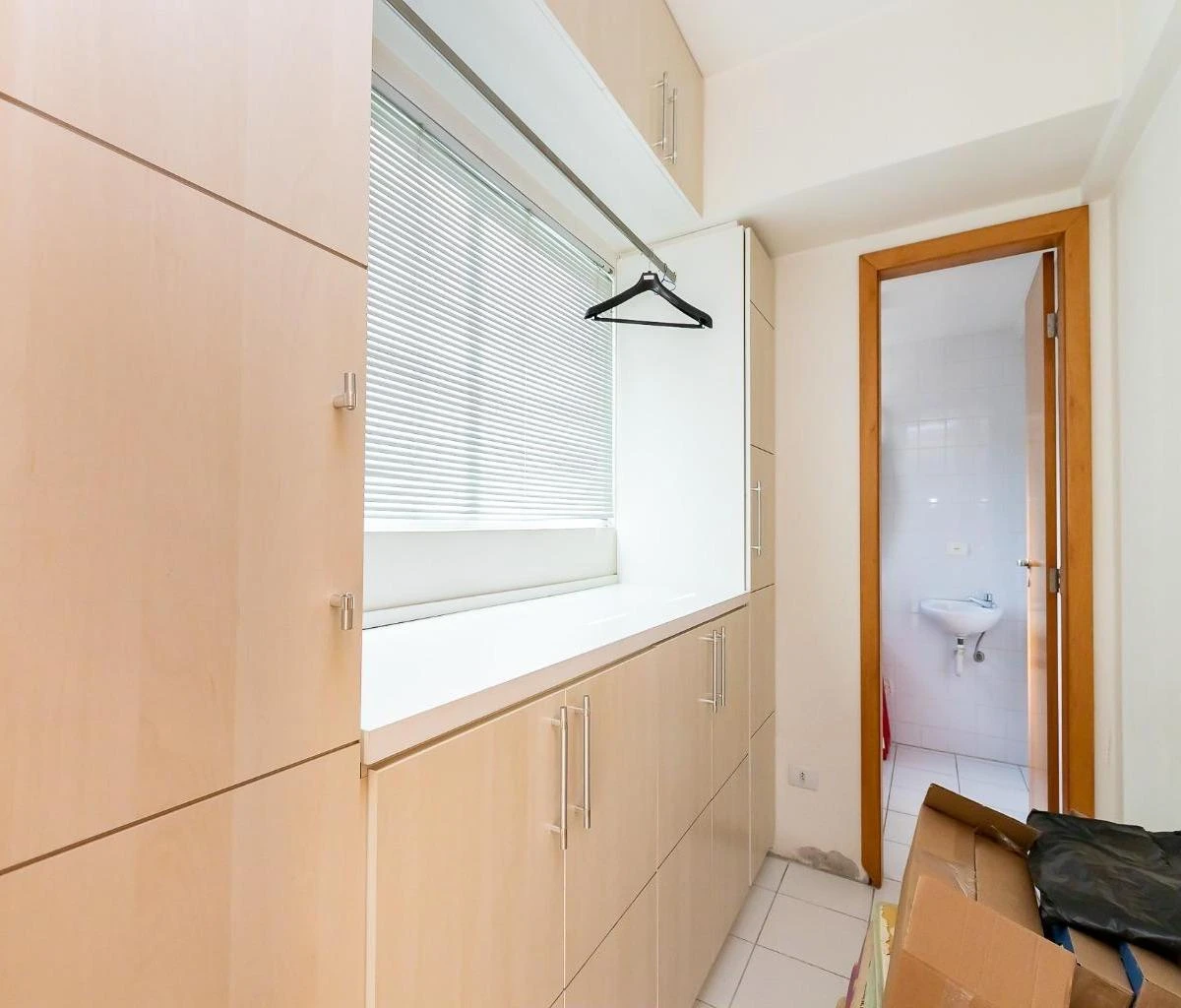 4-bedroom apartment with a home office in Curitiba — photo 28