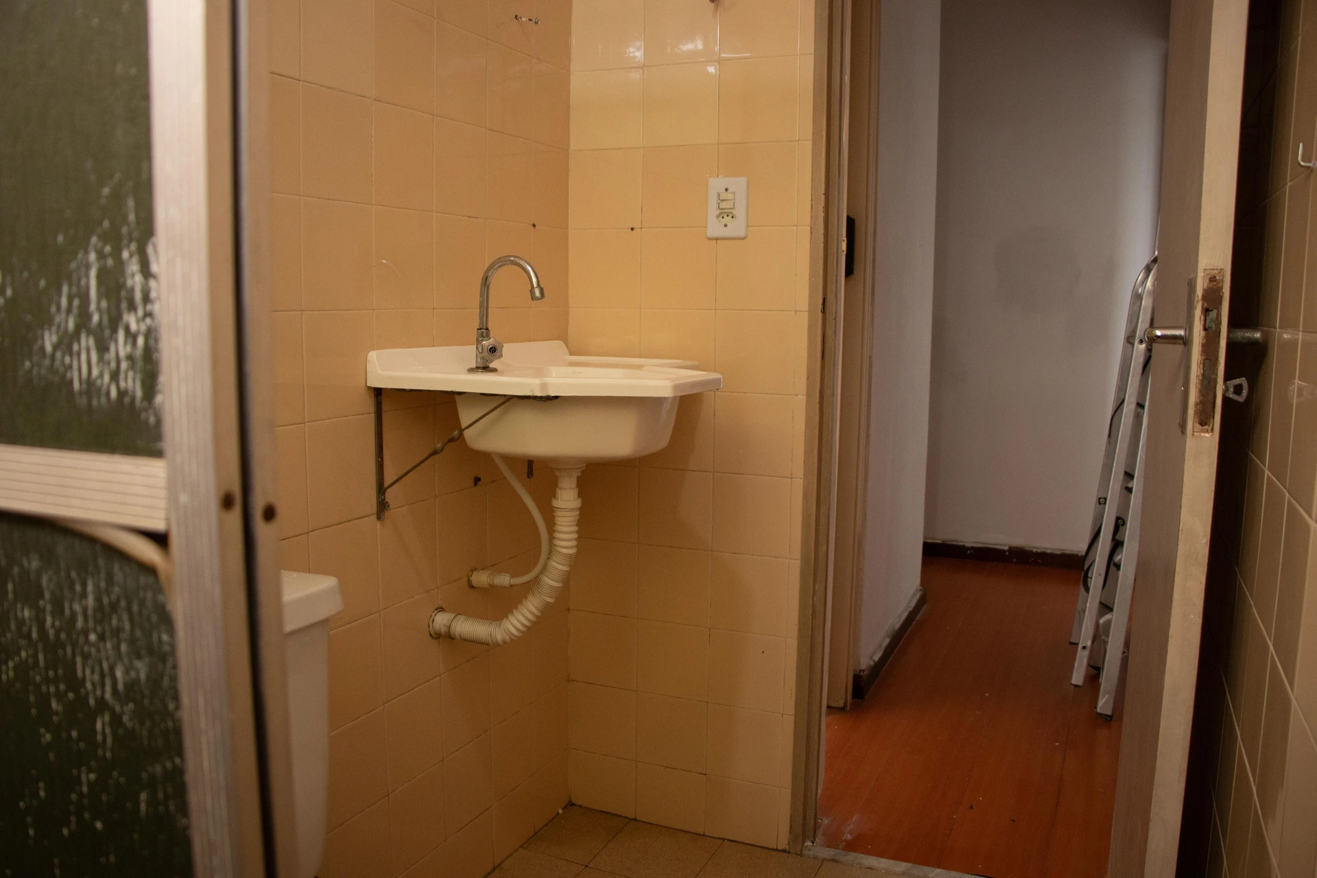 Apartamento sin amueblar con 2 dormitorios y 1 baño — photo 35